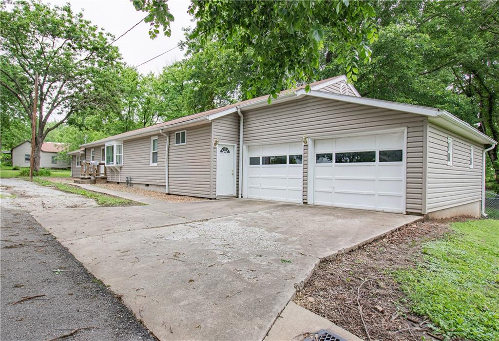 Homes for sale in Windsor, MO | 218 Century St, Windsor, MO 65360 | MLS# 2621530