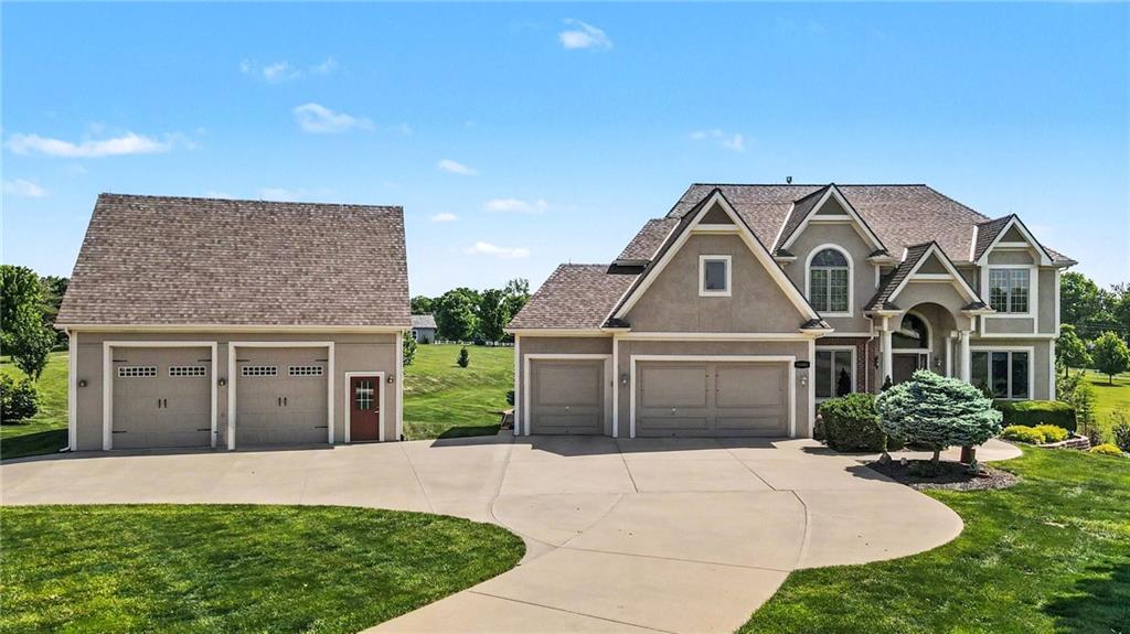 1st image of 25162 Woodridge Dr, Leavenworth, KS 66048 | MLS# 2621759