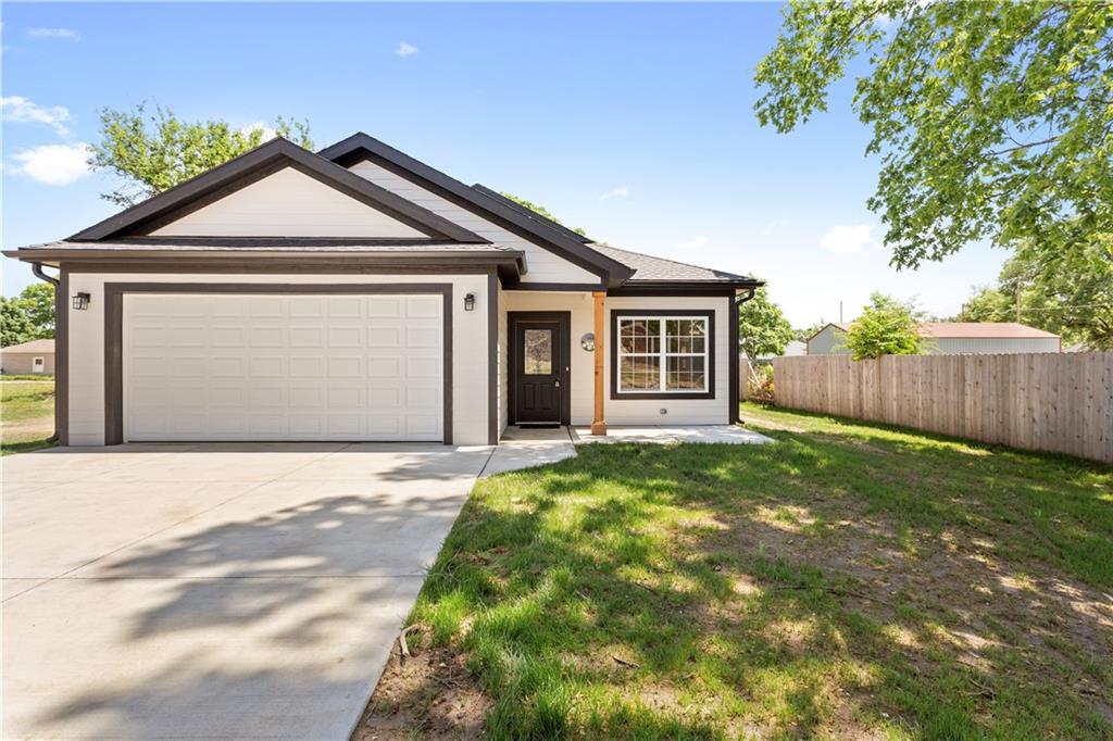 Homes for sale in Linwood, KS | 210 Park St, Linwood, KS 66052 | MLS# 2621787