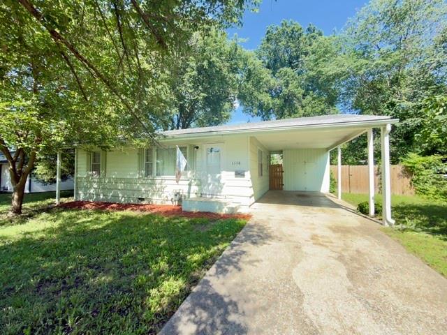 Homes for sale in Nevada, MO | 1116 N Clay St, Nevada, MO 64772 | MLS# 2621827