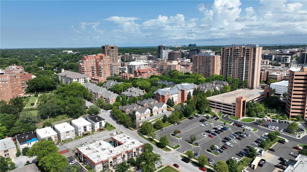 1st image of 5010 Baltimore Ave #106, Kansas City, MO 64112 | MLS# 2621832