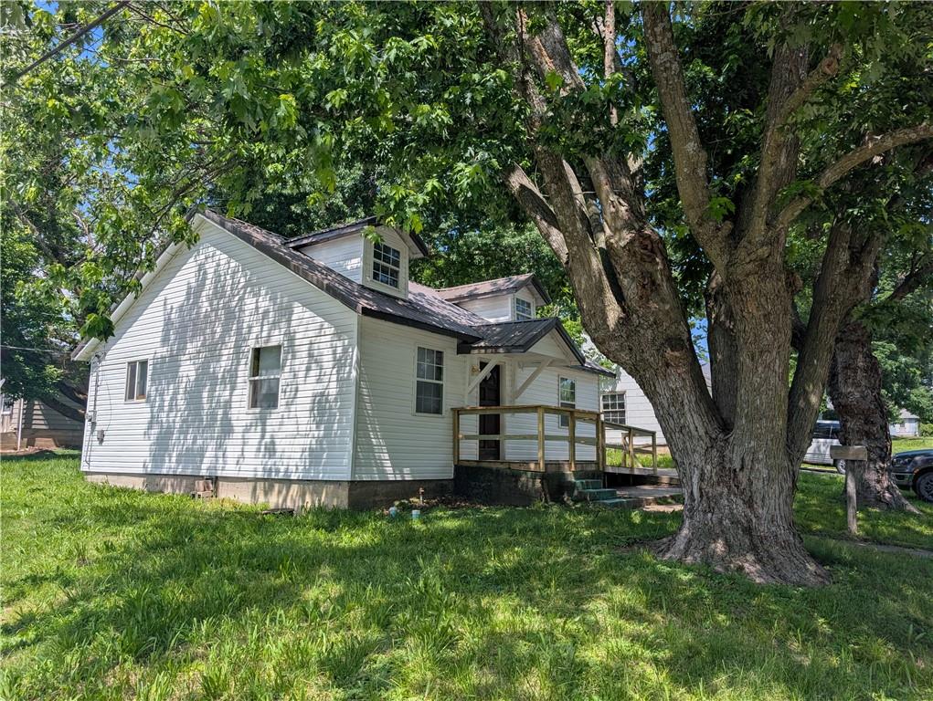 Homes for sale in Windsor, MO | 105 E Colorado St, Windsor, MO 65360 | MLS# 2621973