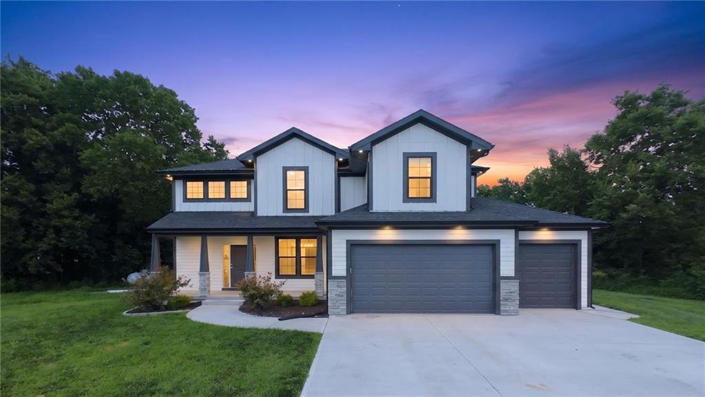 1st image of 20194 207th St, Tonganoxie, KS 66086 | MLS# 2622030