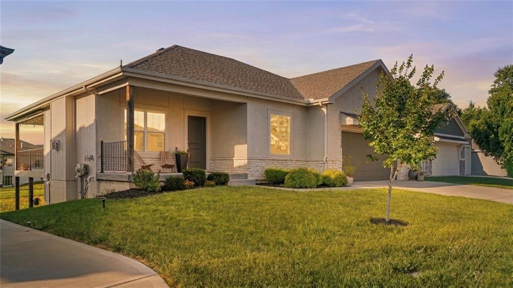 1st image of 19610 W 196th Ter, Spring Hill, KS 66083 | MLS# 2622051