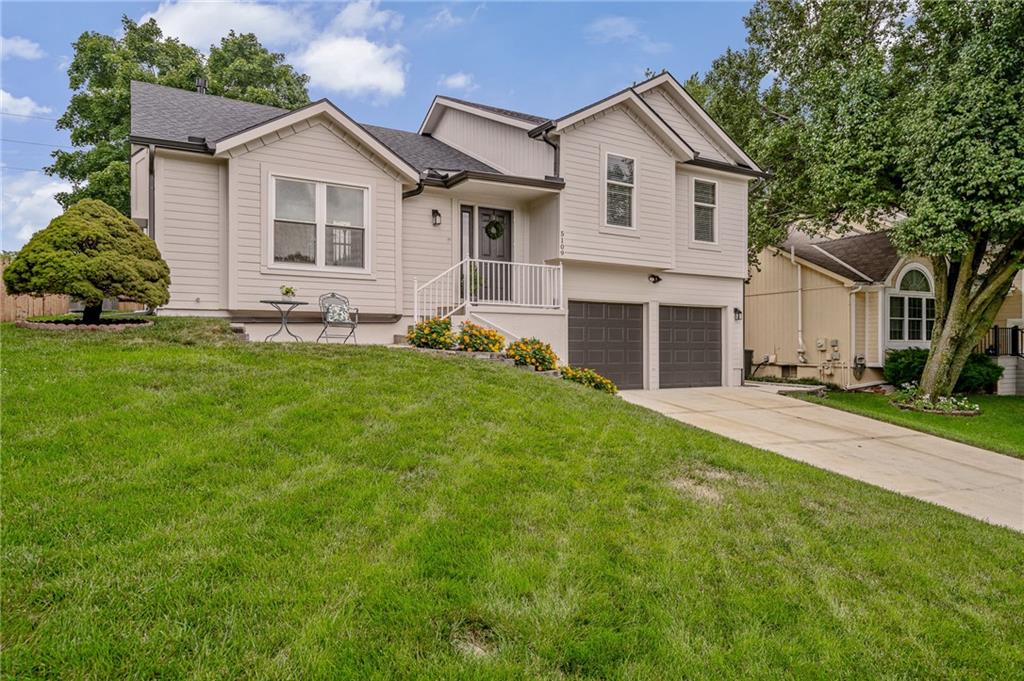 2nd image of 5109 Rosehill Rd, Shawnee, KS 66216 | MLS# 2622182