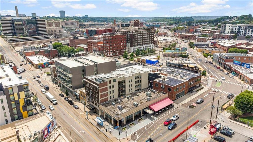 2nd image of 1904 Main St, Kansas City, MO 64108