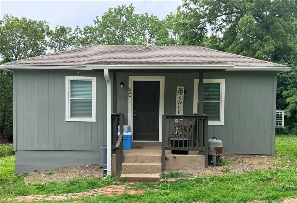 Homes for sale in Richmond, MO | 604 S Second St, Richmond, MO 64085 | MLS# 2622282