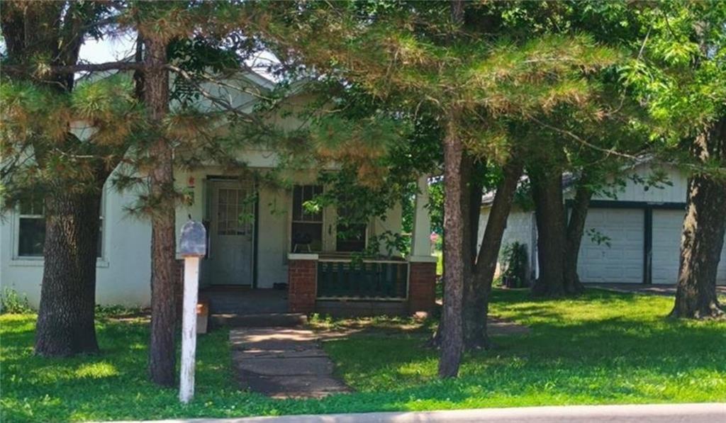 Homes for sale in Nevada, MO | 829 N West St, Nevada, MO 64772 | MLS# 2622350