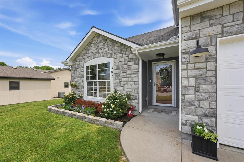 Homes for sale in Basehor, KS | 3021 N 157th St, Basehor, KS 66007 | MLS# 2622438