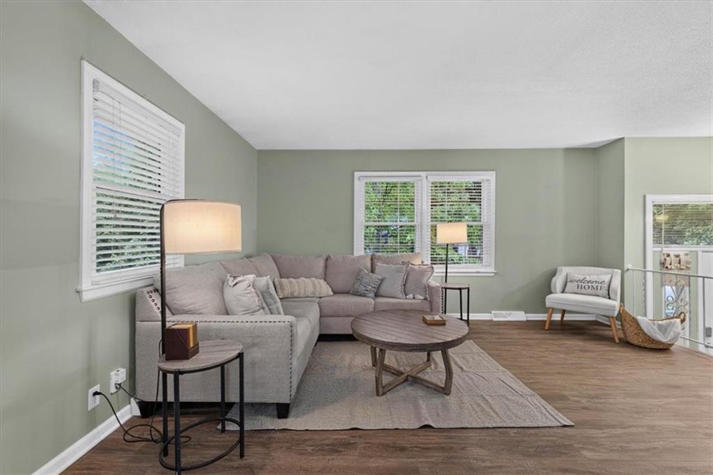 Homes for sale in Lees Summit, MO | 1001 Lakeview Blvd, Lees Summit, MO 64081 | MLS# 2622485