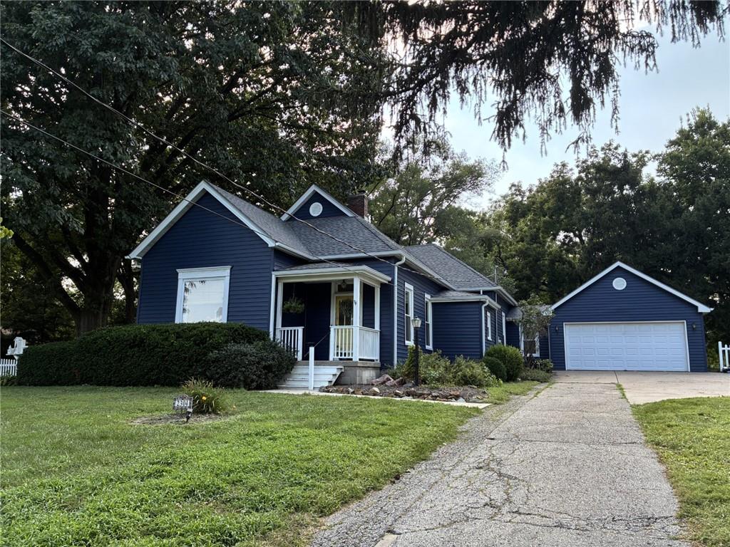 1st image of 2304 Maple Ave, Leavenworth, KS 66048 | MLS# 2622701