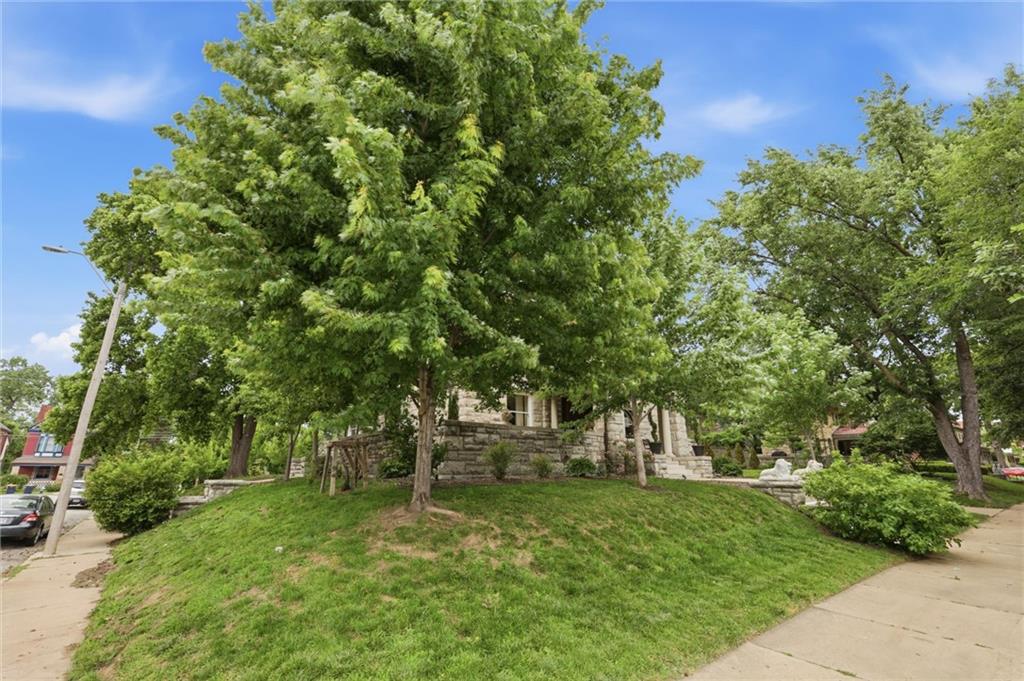 Homes for sale in Kansas City, MO | 443 Bellefontaine Ave, Kansas City, MO 64124 | MLS# 2622857