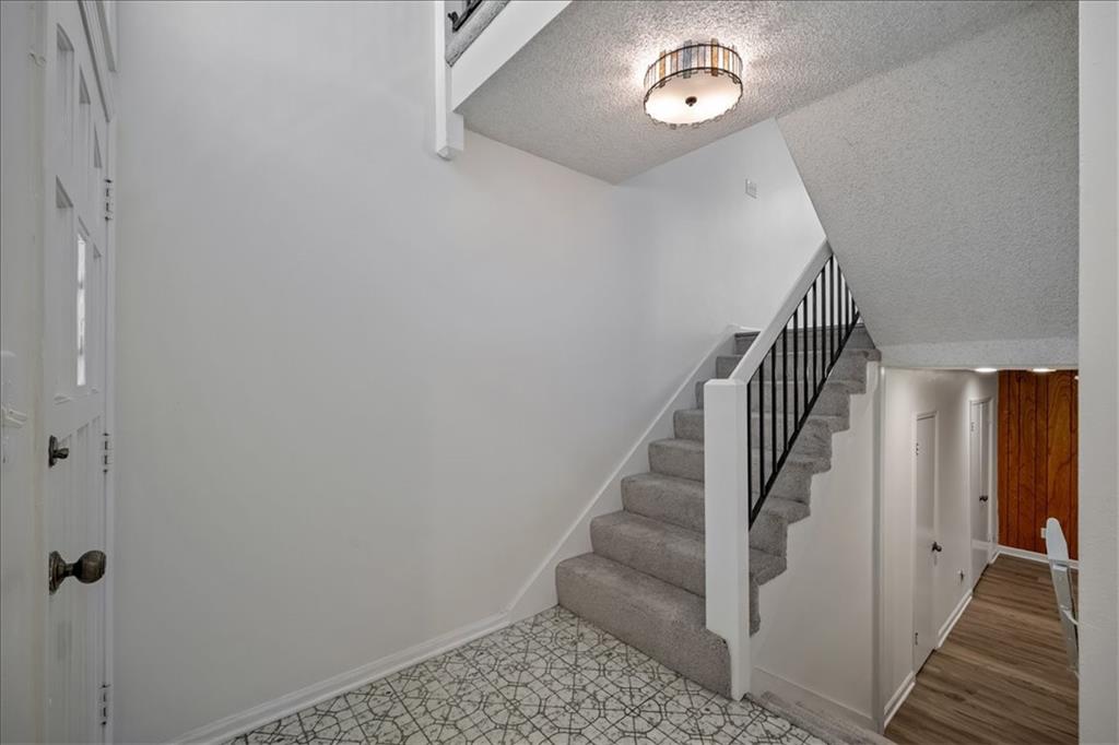 Homes for sale in Kansas City, MO | 10130 Locust St, Kansas City, MO 64131 | MLS# 2622880