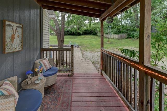 Homes for sale in Houston Lake, MO | 5507 Nw Venetian Dr, Houston Lake, MO 64151 | MLS# 2622885
