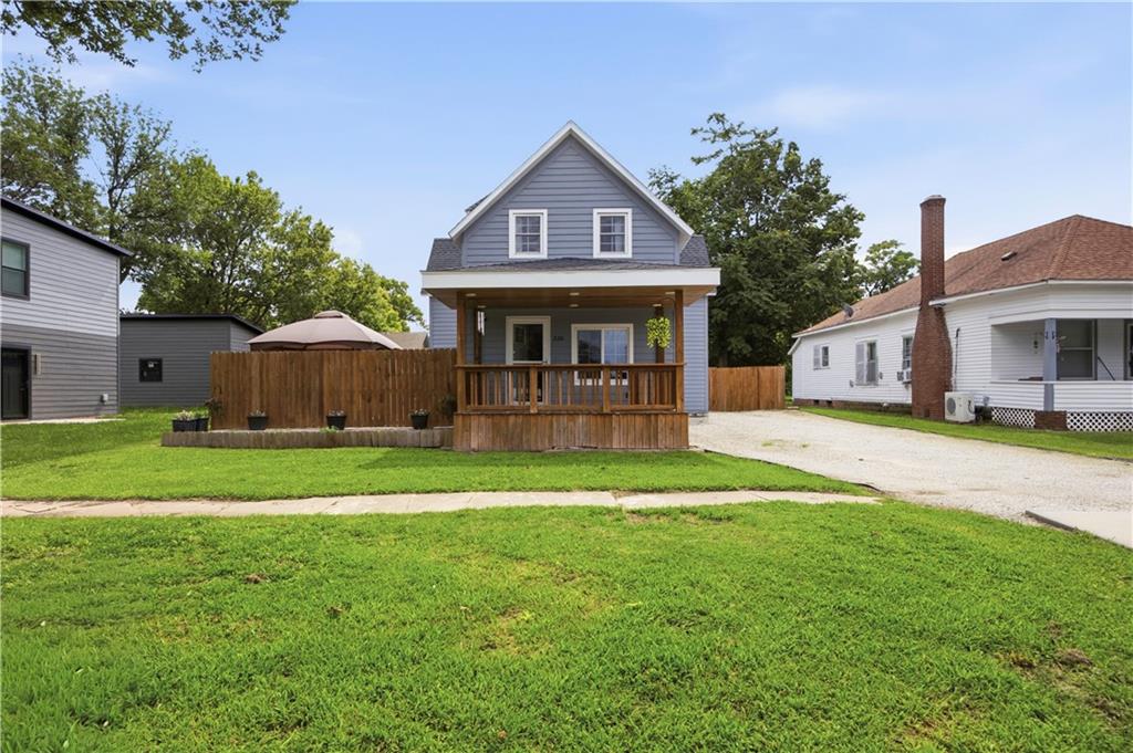 Homes for sale in Fredonia, KS | 226 N 8Th St, Fredonia, KS 66736 | MLS# 2622973