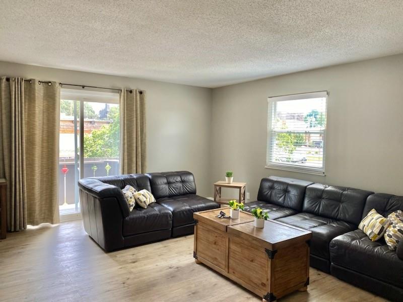Homes for sale in Overland Park, KS | 6202 Robinson St #3, Overland Park, KS 66202 | MLS# 2623031