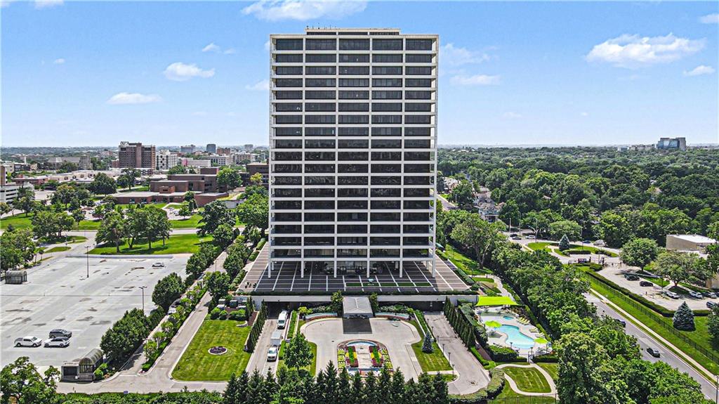 1st image of 700 W 31st St #1804, Kansas City, MO 64108 | MLS# 2623134