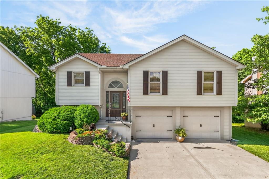 Homes for sale in Kansas City, MO | 1420 Nw 79Th St, Kansas City, MO 64118 | MLS# 2623280