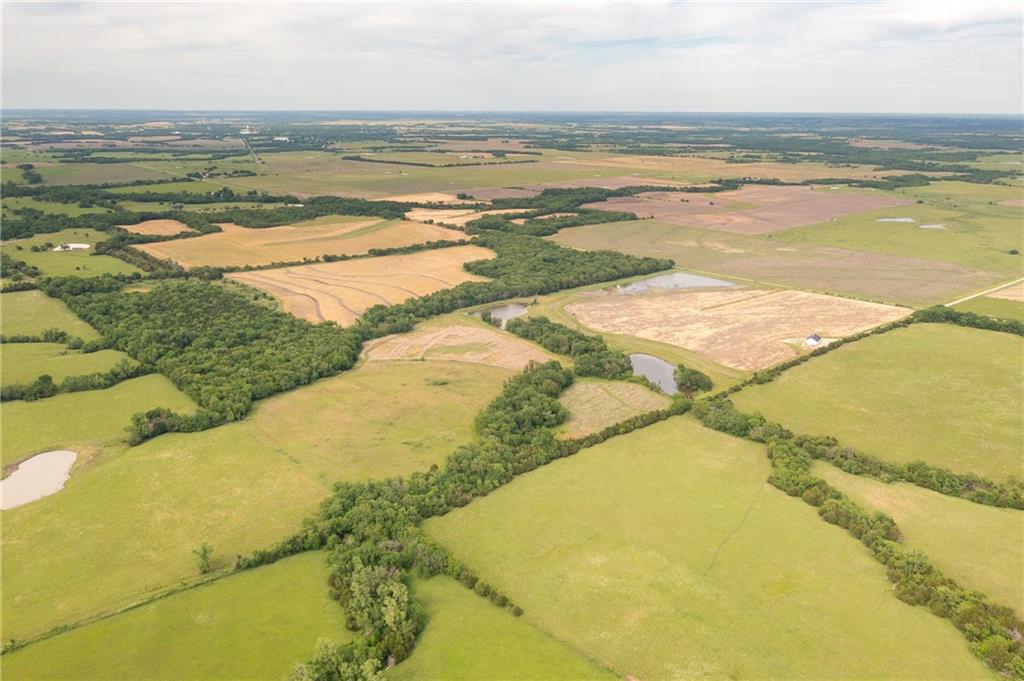 Homes for sale in Osage City, KS | 27699 S Hoch Rd, Osage City, KS 66523 | MLS# 2623312