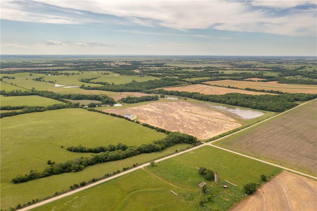 Homes for sale in Osage City, KS | 27699 S Hoch Rd, Osage City, KS 66523 | MLS# 2623312
