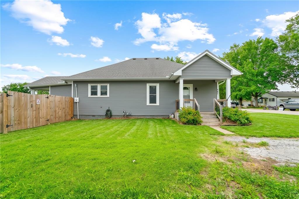 Homes for sale in Higginsville, MO | 501 W 29th St, Higginsville, MO 64037 | MLS# 2623388