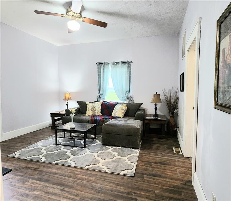 3rd image of 305 S Elm St, Sweet Springs, MO 65351 | MLS# 2623399