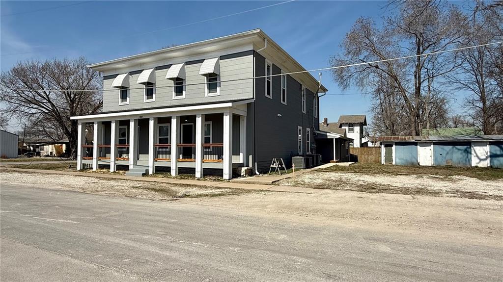 Homes for sale in Linwood, KS | 102 E 3rd St, Linwood, KS 66052 | MLS# 2623400