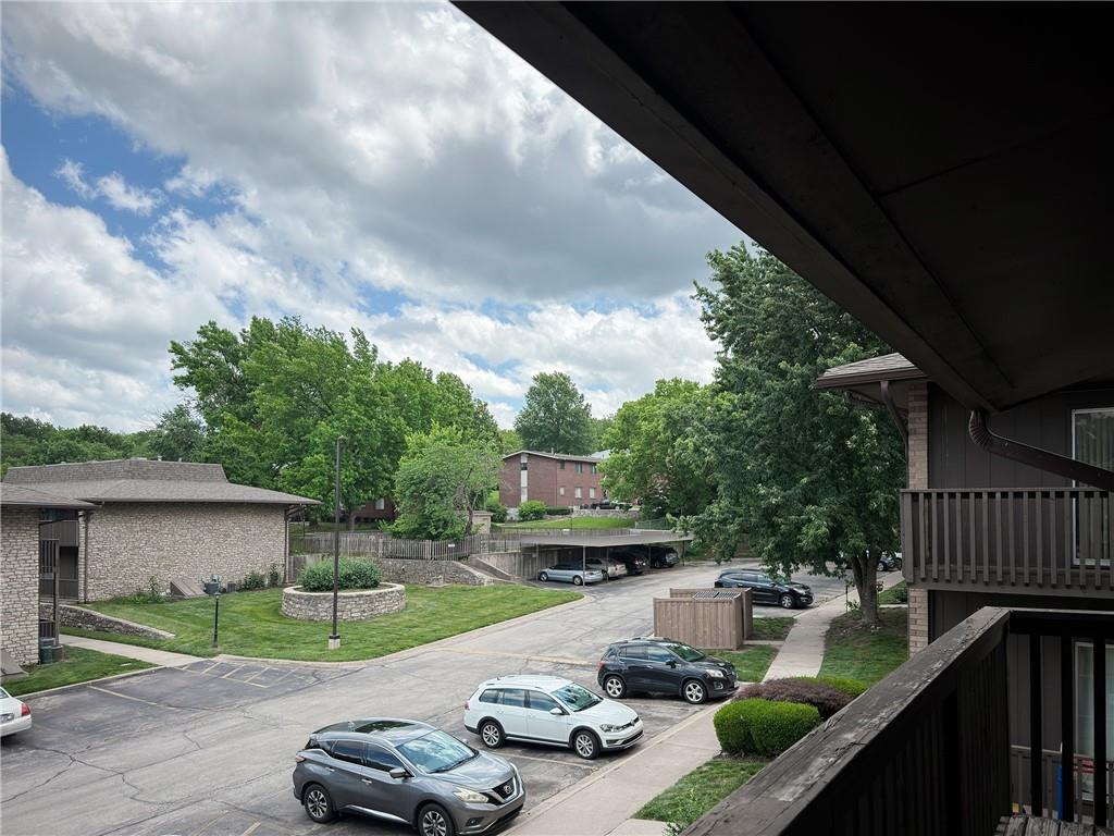 Homes for sale in Kansas City, MO | 433 W 104th St #C, Kansas City, MO 64114 | MLS# 2623425