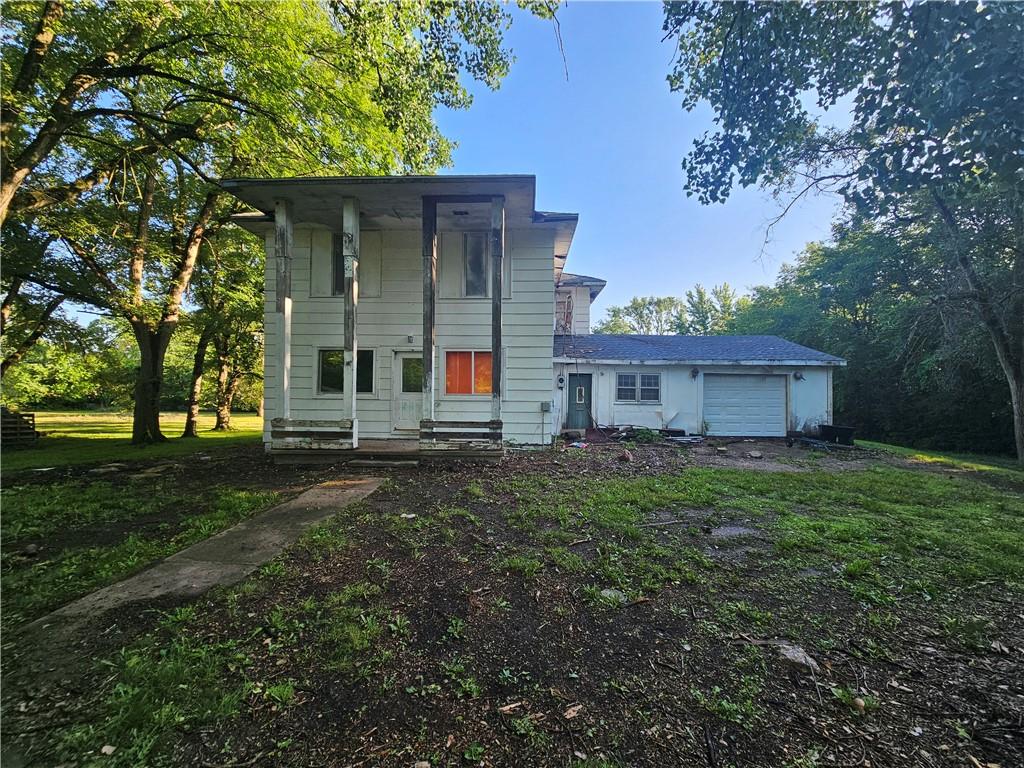 Homes for sale in Hamilton, MO | 611 W Samuel St, Hamilton, MO 64644 | MLS# 2623485
