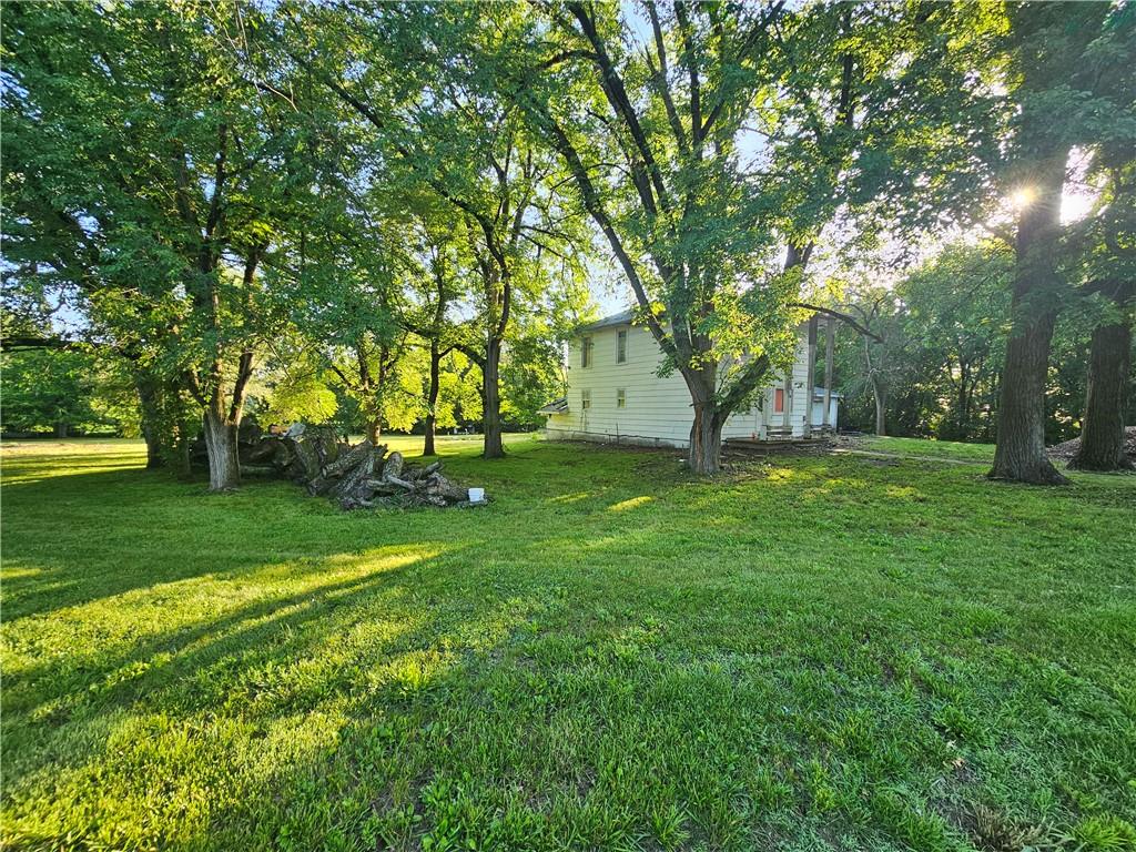 Homes for sale in Hamilton, MO | 611 W Samuel St, Hamilton, MO 64644 | MLS# 2623485