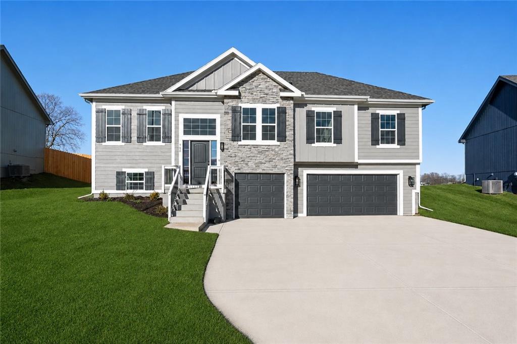1st image of 10148 N Brighton Ave, Kansas City, MO 64156 | MLS# 2623592