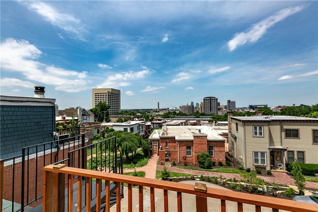 Homes for sale in Kansas City, MO | 110 E 30th St, Kansas City, MO 64108 | MLS# 2623659