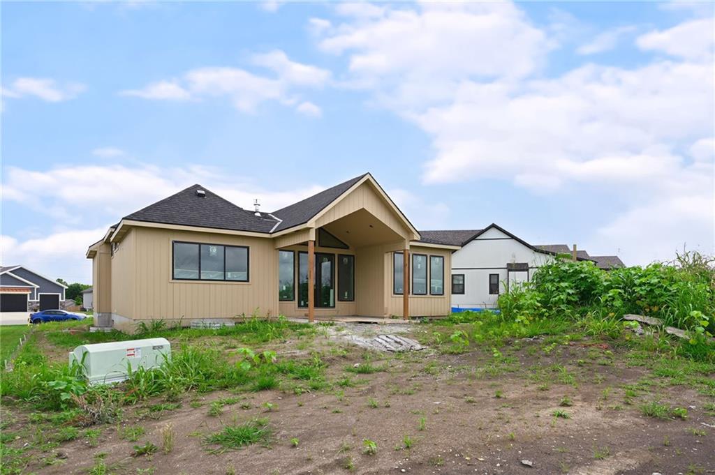 3rd image of 1223 Larkspur Pl, Raymore, MO 64083 | MLS# 2623733