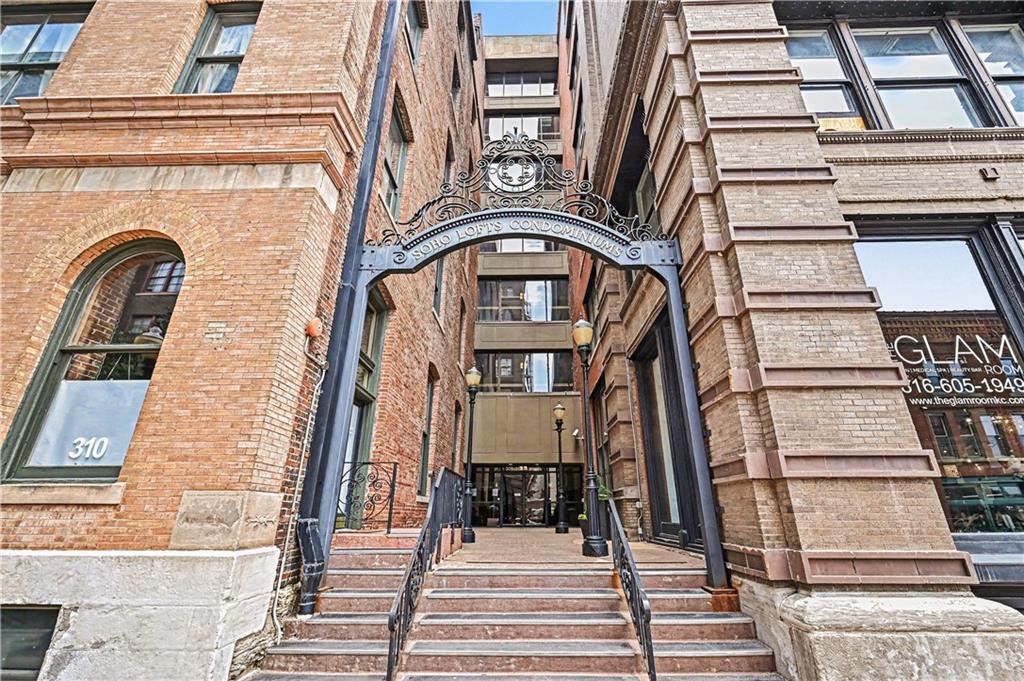 Homes for sale in Kansas City, MO | 308 W 8Th St #100, Kansas City, MO 64105 | MLS# 2623757