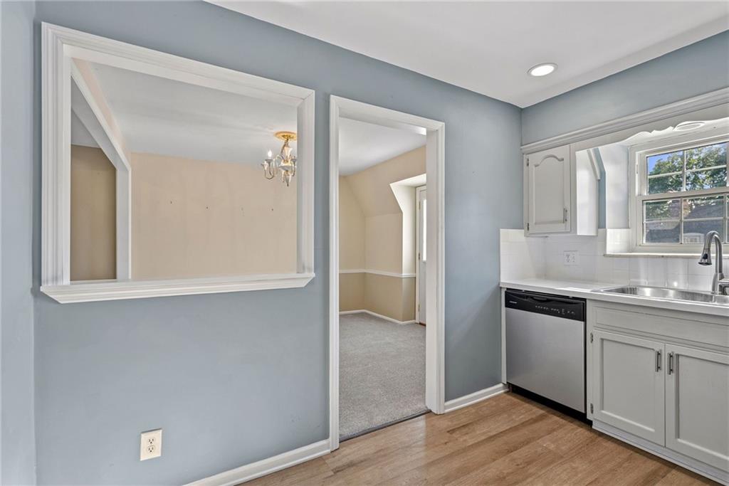 Homes for sale in Overland Park, KS | 5717 Metcalf Ct, Overland Park, KS 66202 | MLS# 2623760