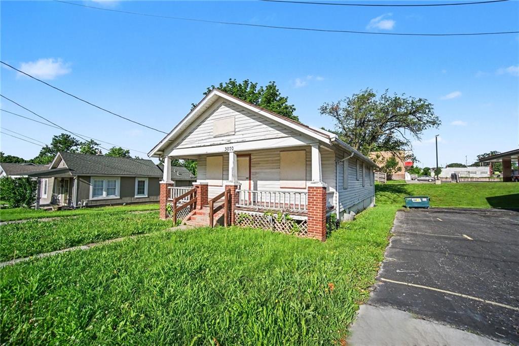 Homes for sale in Kansas City, KS | 3070 N 33 St, Kansas City, KS 66104 | MLS# 2623821