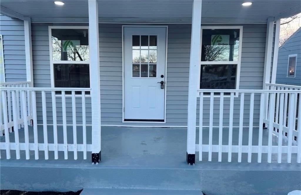 Homes for sale in Coffeyville, KS | 1003 W 1st St, Coffeyville, KS 67337 | MLS# 2623857