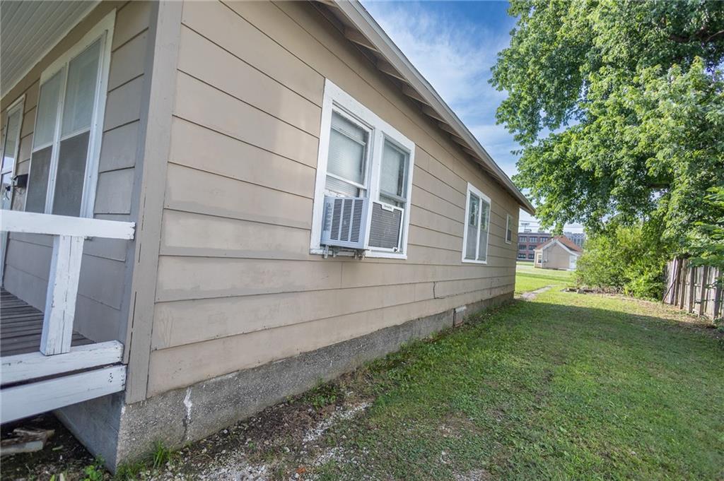Homes for sale in Coffeyville, KS | 1108 W 9Th St, Coffeyville, KS 67337 | MLS# 2624069