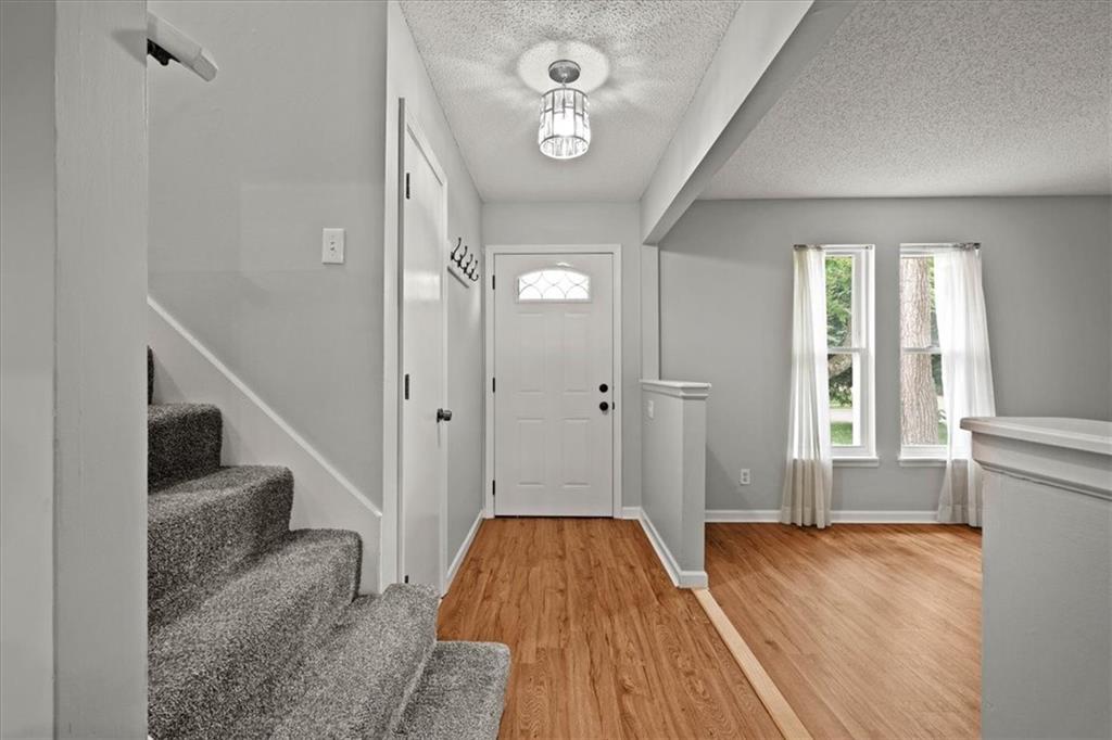 Homes for sale in Overland Park, KS | 8217 Switzer St, Overland Park, KS 66214 | MLS# 2624104