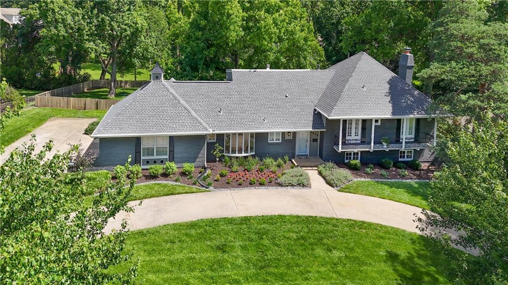2nd image of 2444 103 St, Leawood, KS 66206 | MLS# 2624269