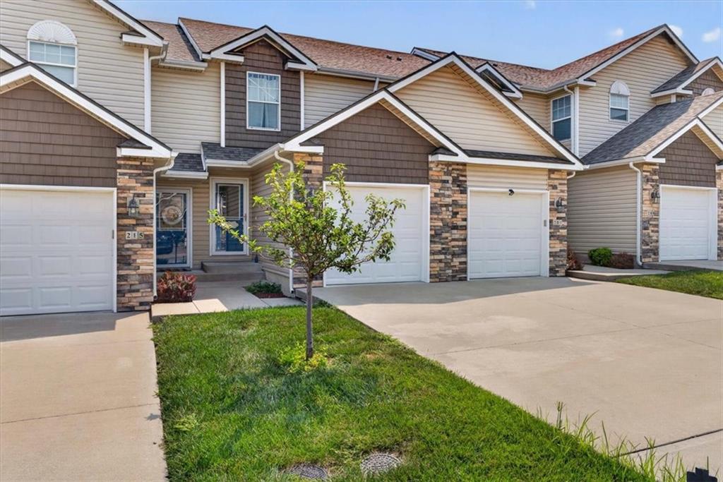 2nd image of 213 Pointe Ln, Raymore, MO 64083 | MLS# 2624318