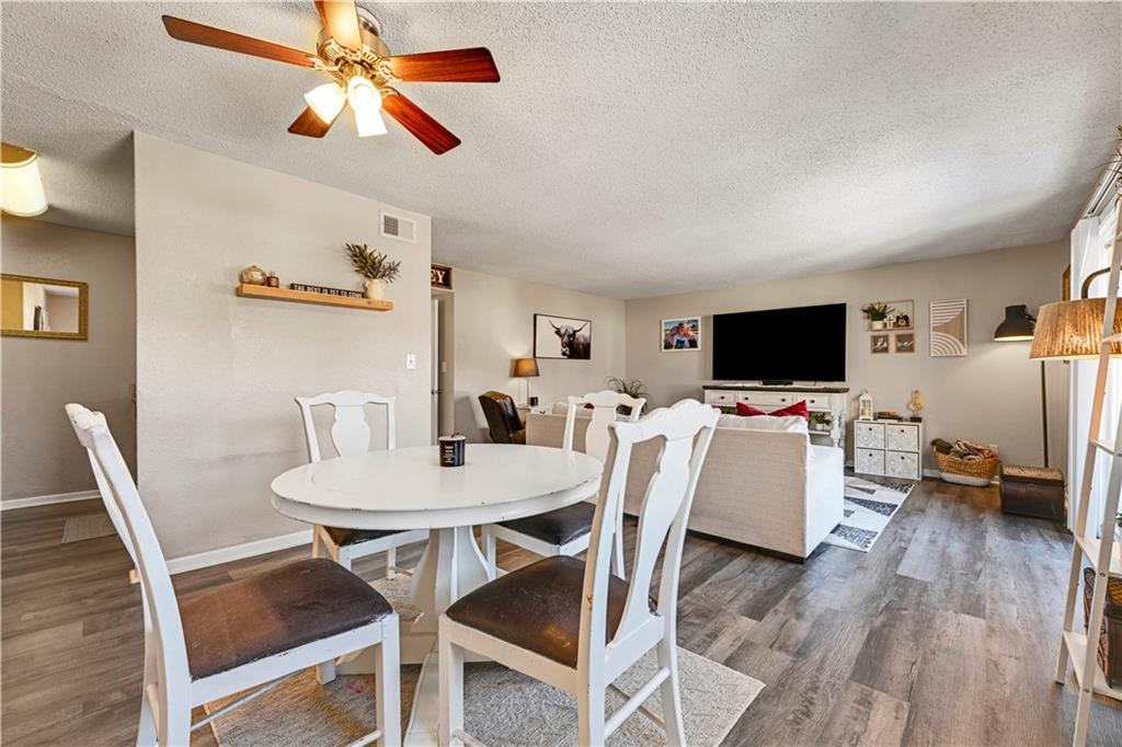 Homes for sale in Overland Park, KS | 6228 Robinson St #4, Overland Park, KS 66202 | MLS# 2624323