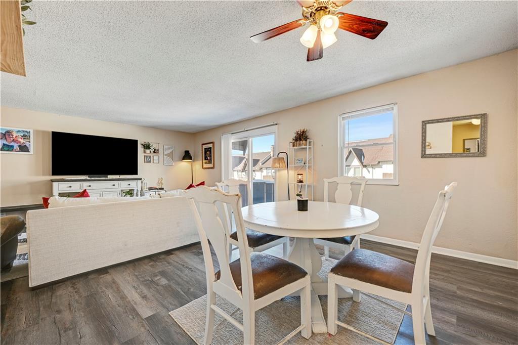 Homes for sale in Overland Park, KS | 6228 Robinson St #4, Overland Park, KS 66202 | MLS# 2624323
