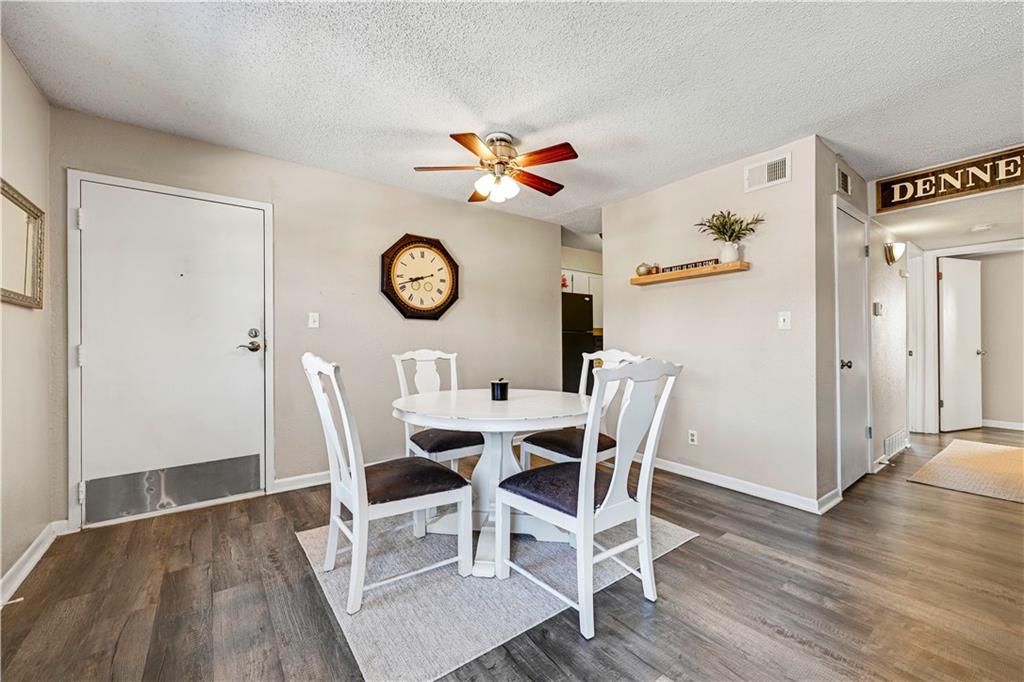 Homes for sale in Overland Park, KS | 6228 Robinson St #4, Overland Park, KS 66202 | MLS# 2624323