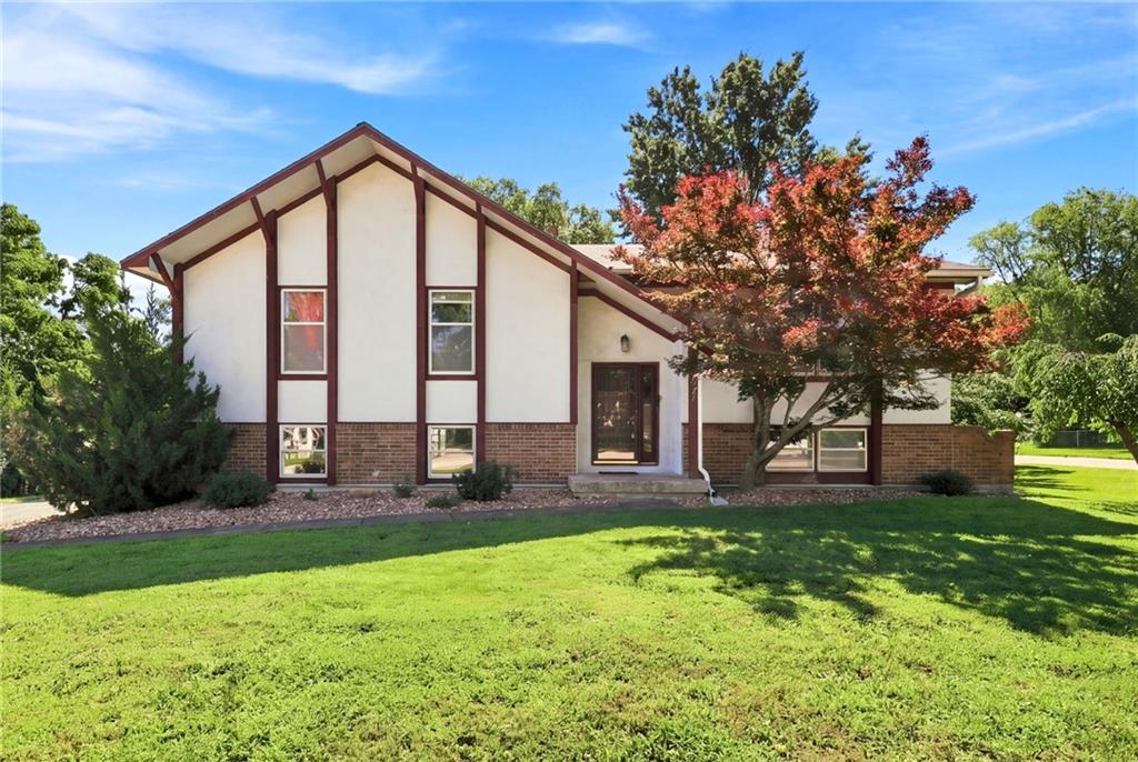 1st image of 1424 Woodlawn Dr, Warrensburg, MO 64093 | MLS# 2624597