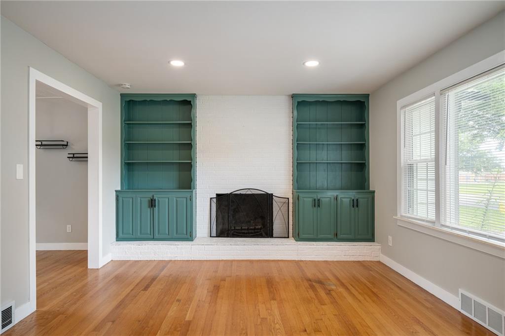 Homes for sale in Olathe, KS | 625 S Troost St, Olathe, KS 66061 | MLS# 2624613