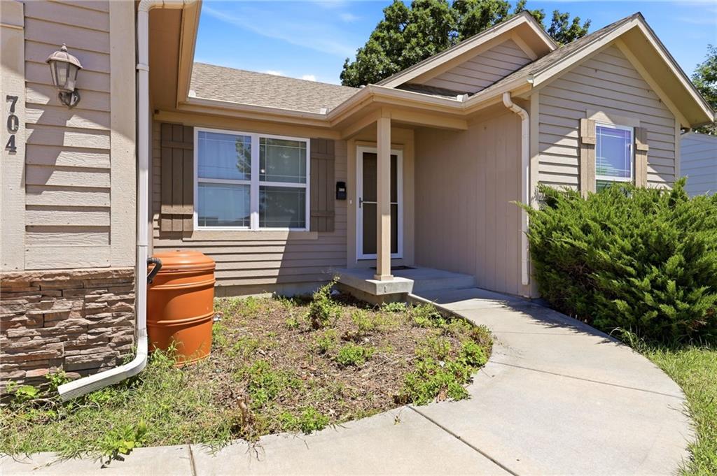 Homes for sale in Olathe, KS | 704 W Dennis Ave, Olathe, KS 66061 | MLS# 2624766