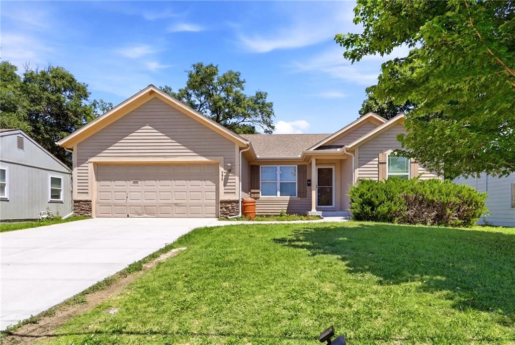 Homes for sale in Olathe, KS | 704 W Dennis Ave, Olathe, KS 66061 | MLS# 2624766