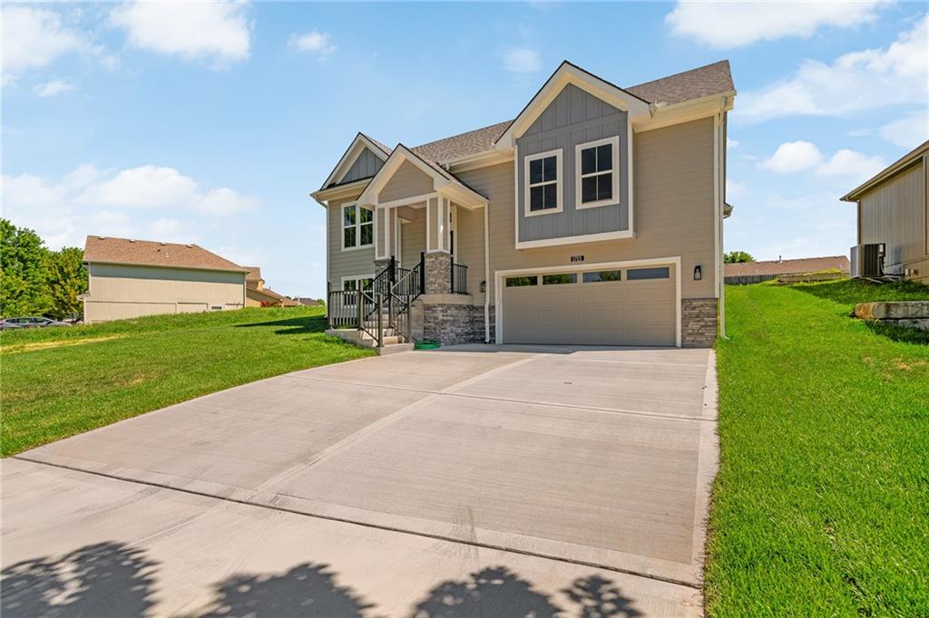Homes for sale in Kansas City, KS | 1723 92Nd Ter N, Kansas City, KS 66112 | MLS# 2625361