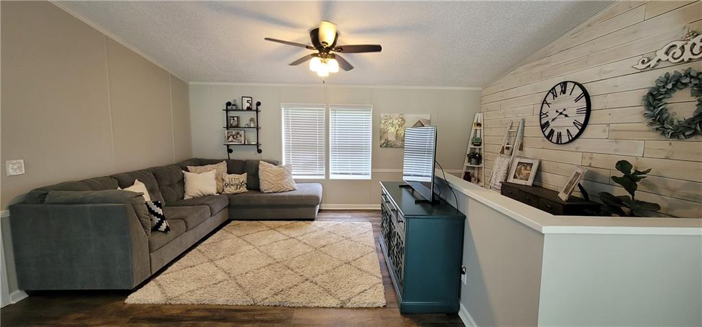 Homes for sale in Paola, KS | 24761 Chiles Rd, Paola, KS 66071 | MLS# 2625371